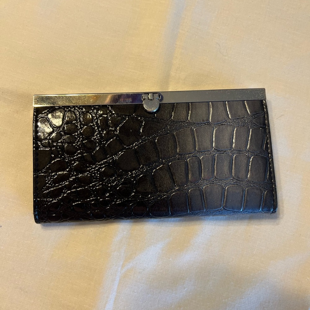 Ombré faux alligator wallet